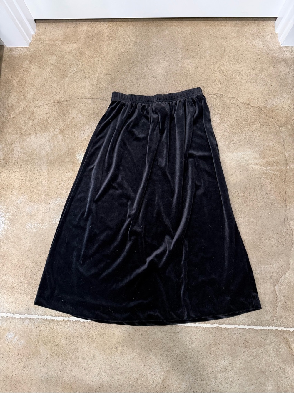 Women's Black Velvet Maxi Skirt with Elastic Waist